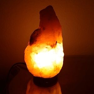 Himalayan salt lamp, 9inch, NEW!
